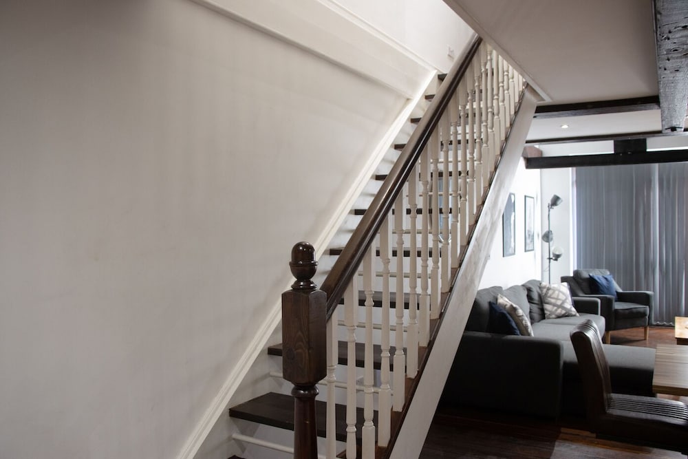 ustay 27 stanley street party apartments