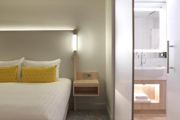 the jangle hotel paris charles de gaulle airport