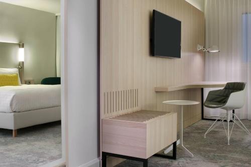 the jangle hotel paris charles de gaulle airport