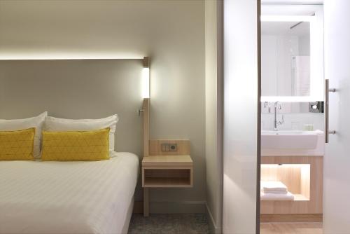the jangle hotel paris charles de gaulle airport
