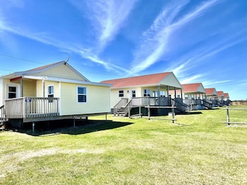 montgomery cavendish cottages