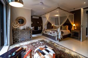 safari moon luxury bush lodge