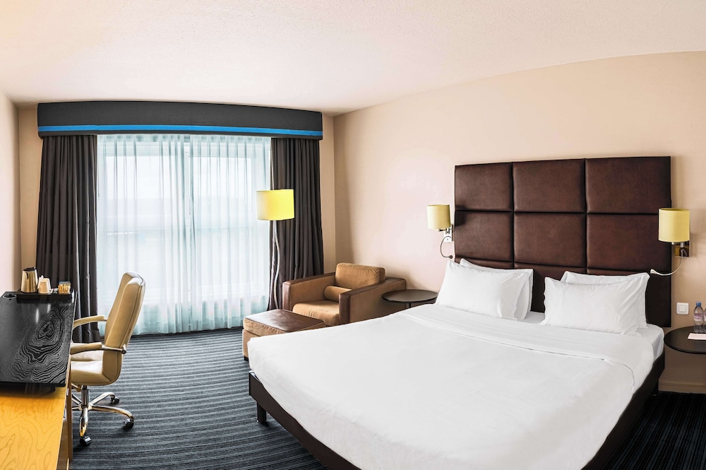 the atrium hotel and conference centre paris cdg