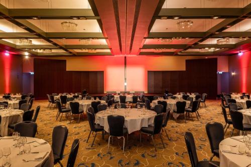 the atrium hotel and conference centre paris cdg