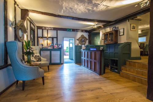 saracens head hotel