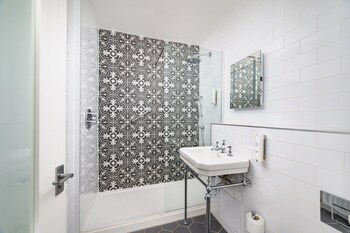 cairn hotel newcastle jesmond