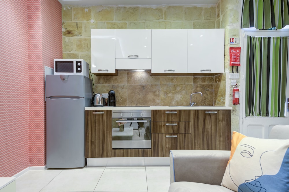 tritoni harbour suites