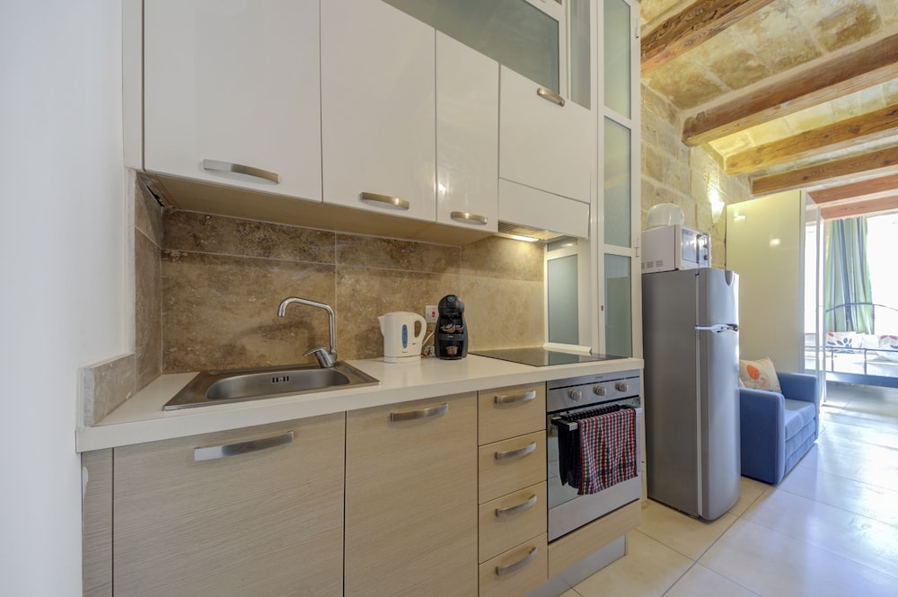 tritoni harbour suites