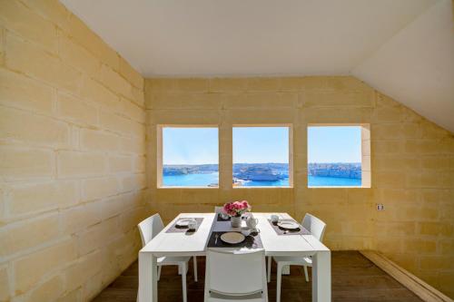 tritoni harbour suites