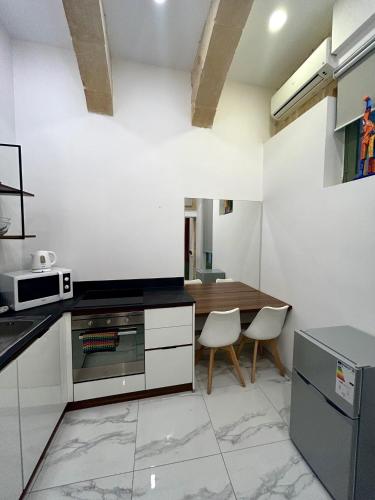 tritoni harbour suites