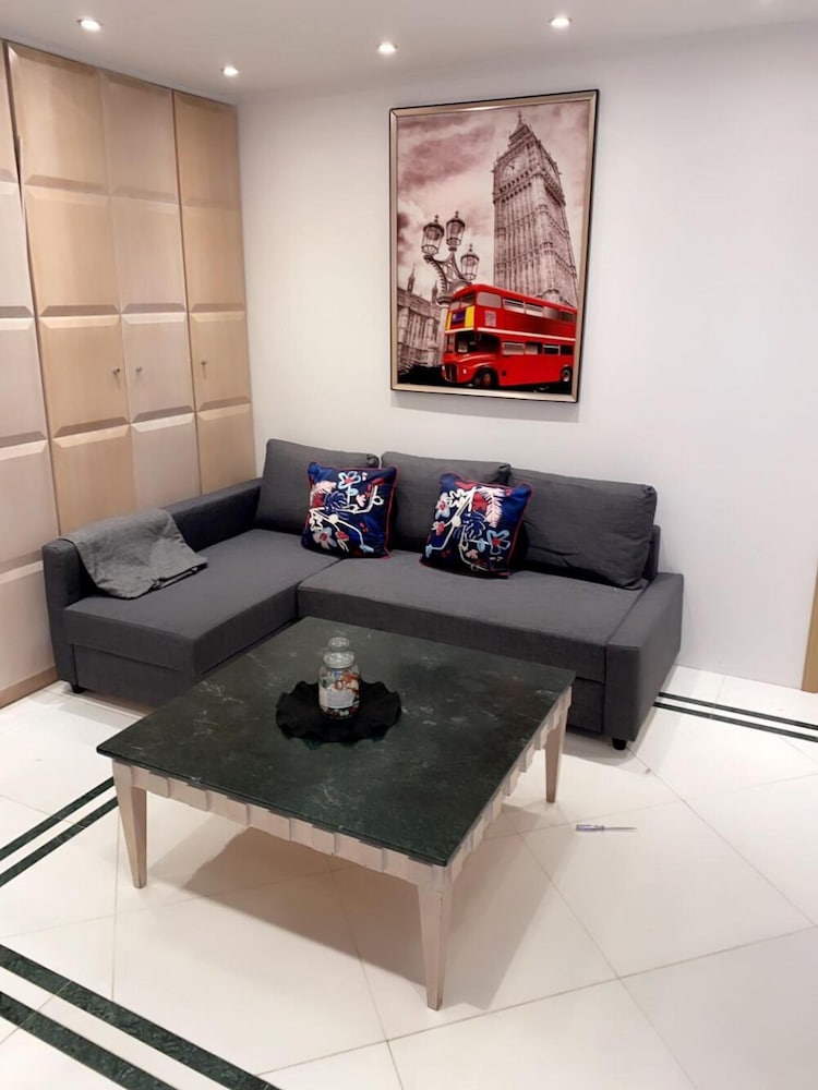 larnaca seaview rooms