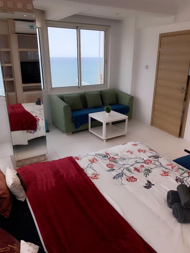 larnaca seaview rooms