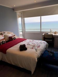 larnaca seaview rooms