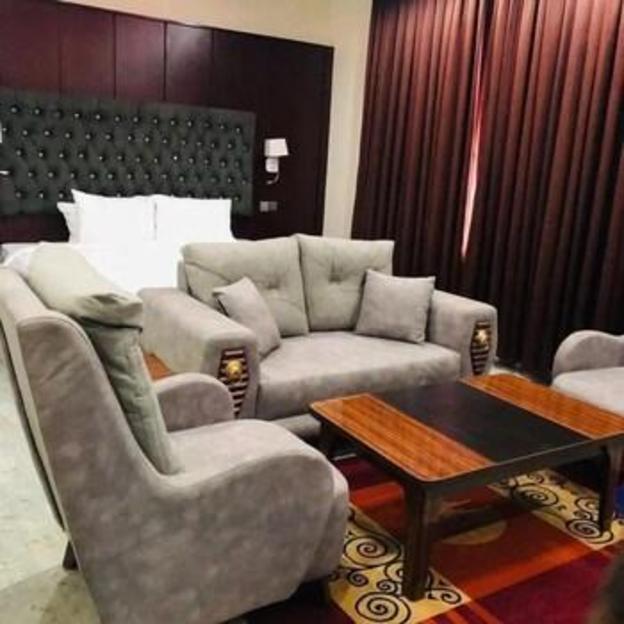 deja vu hotel and suites