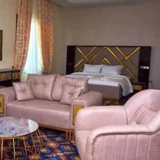 deja vu hotel and suites