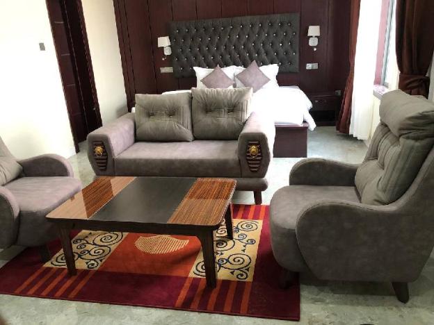 deja vu hotel and suites