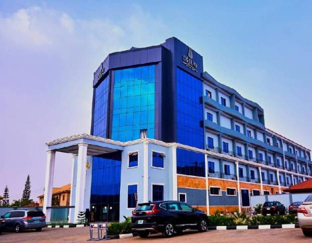 deja vu hotel and suites