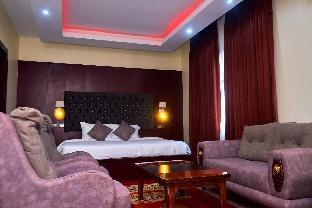 deja vu hotel and suites
