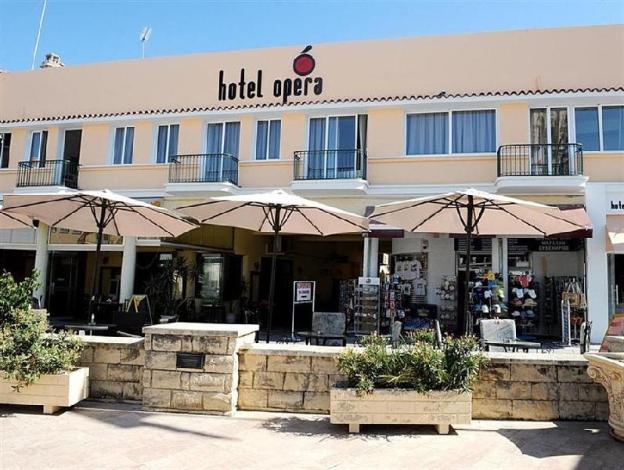 hotel opera