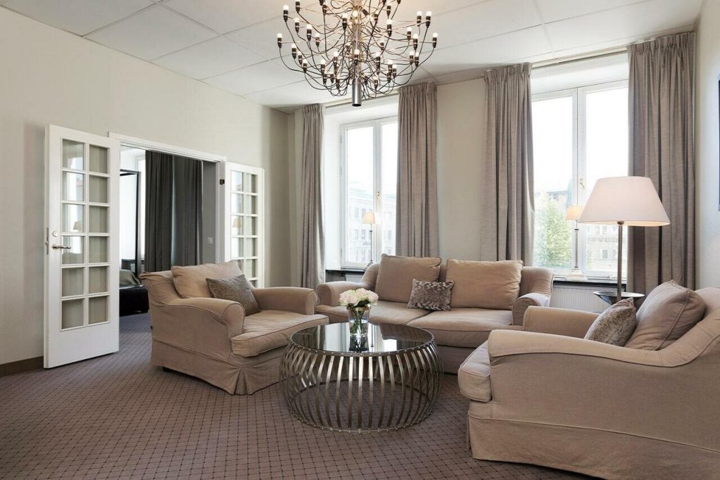 hotel opera