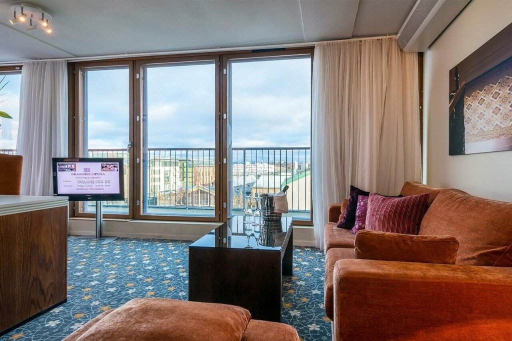 hotel opera