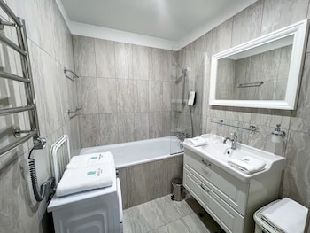 revelton suites riga