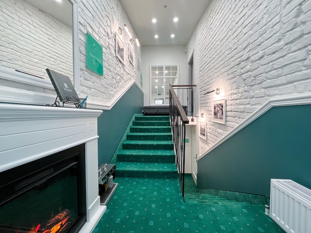 revelton suites riga