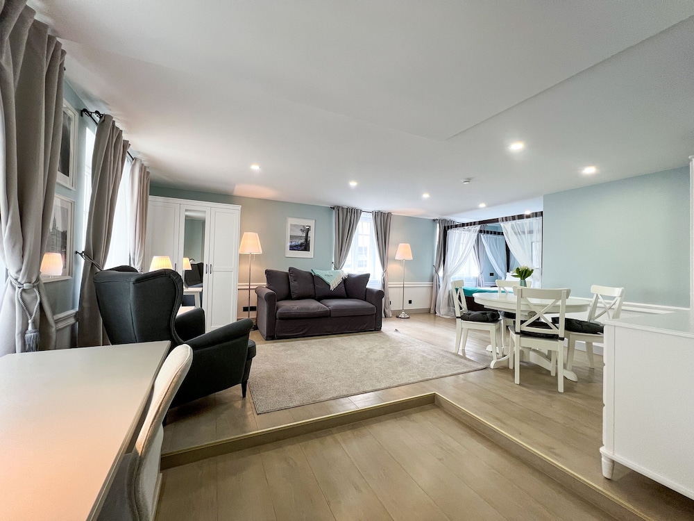 revelton suites riga