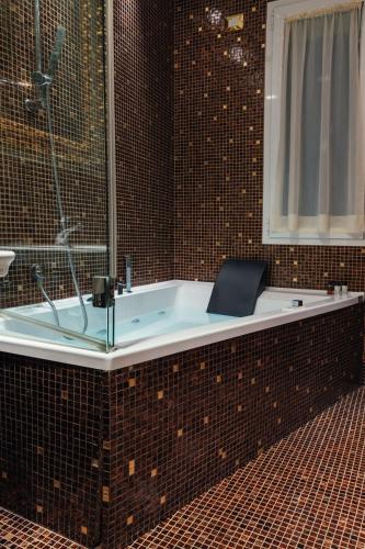 m house hotel