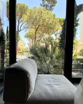 m house hotel
