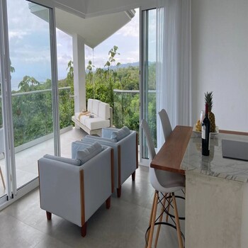 adeluna luxury ocean view villas