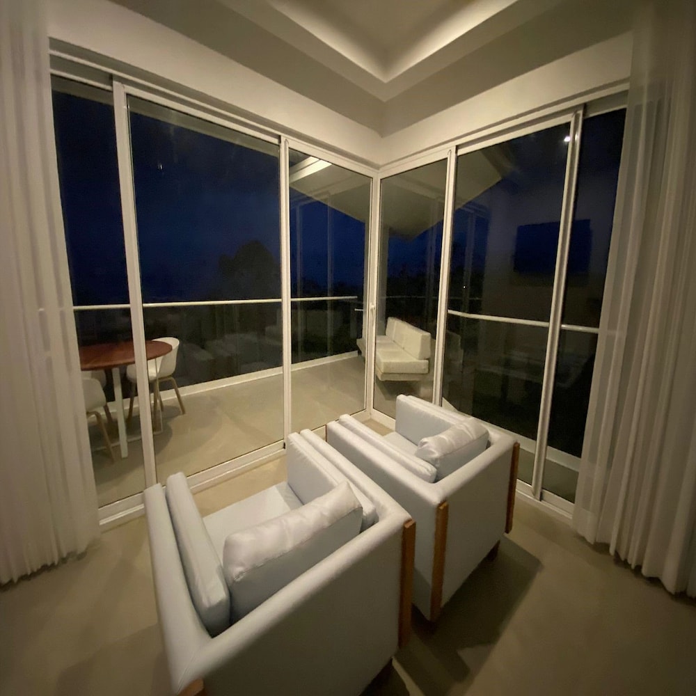 adeluna luxury ocean view villas