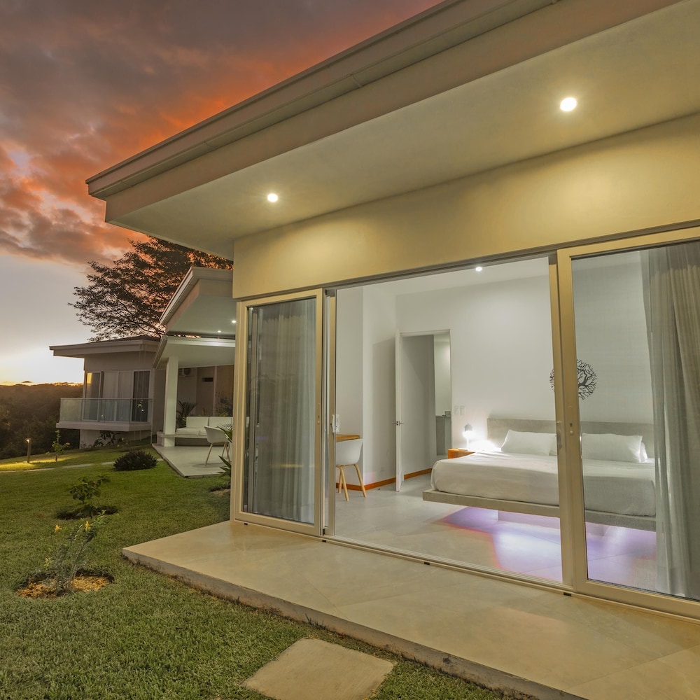 adeluna luxury ocean view villas