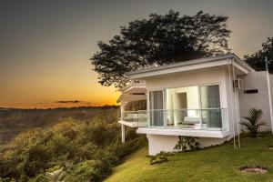 adeluna luxury ocean view villas