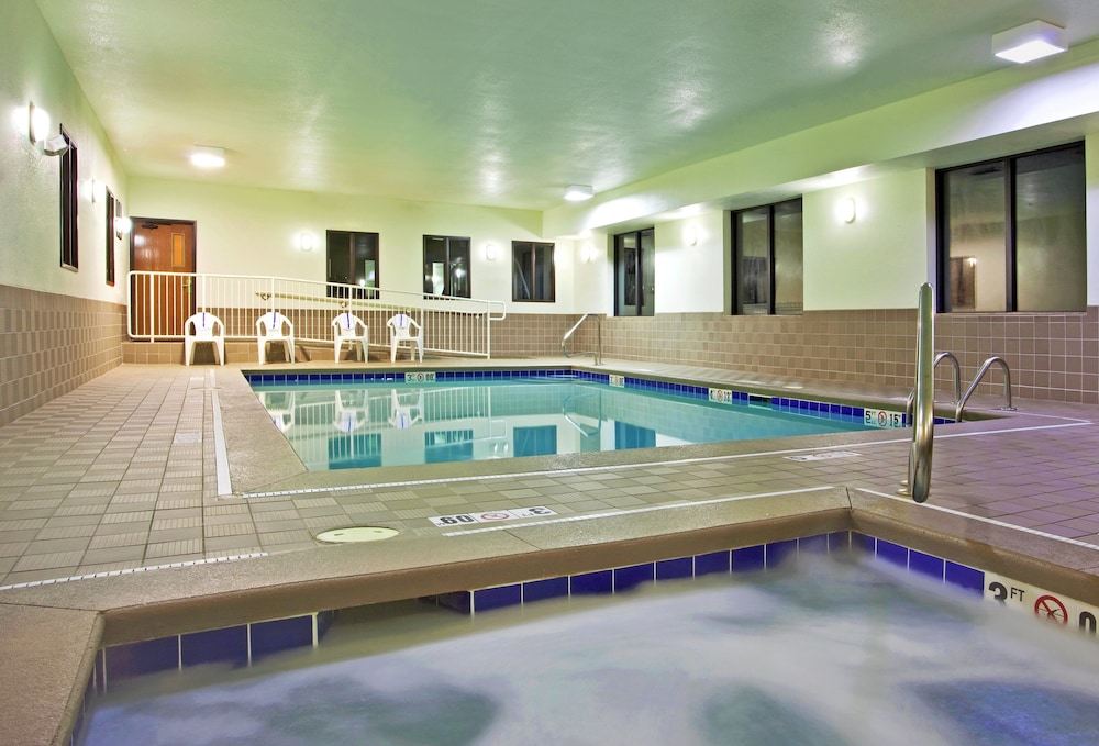 holiday inn express hotel and suites dubois by ihg