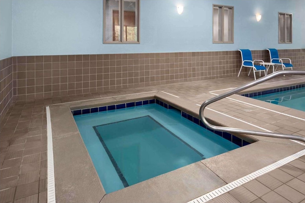 holiday inn express hotel and suites dubois by ihg