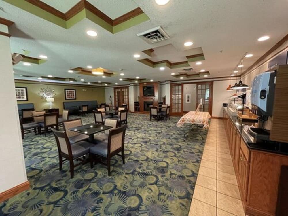 holiday inn express hotel and suites dubois by ihg