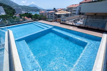 n hotel