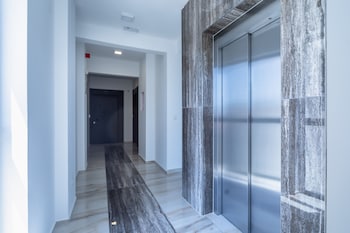 n hotel