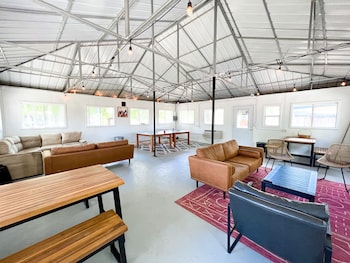 Cedar Creek Lodging & Rv Park,United States Of America>>Montrose,1 star