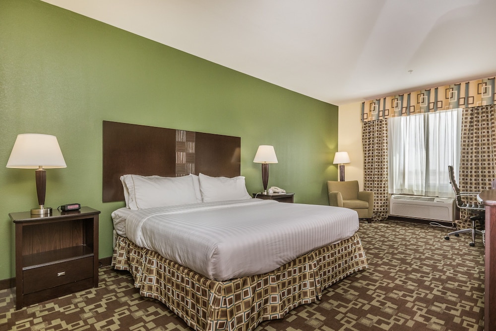 holiday inn express hotel and suites dumas by ihg