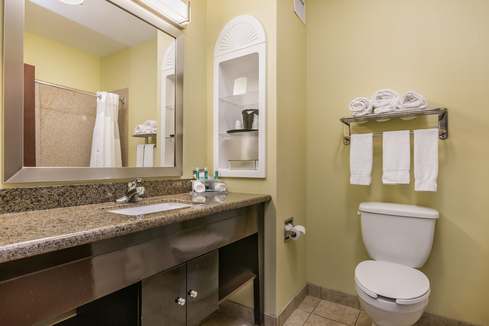 holiday inn express hotel and suites dumas by ihg