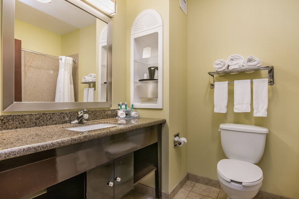 holiday inn express hotel and suites dumas by ihg