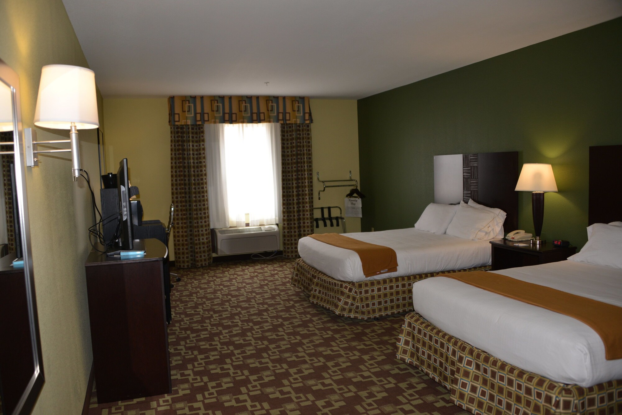 holiday inn express hotel and suites dumas by ihg