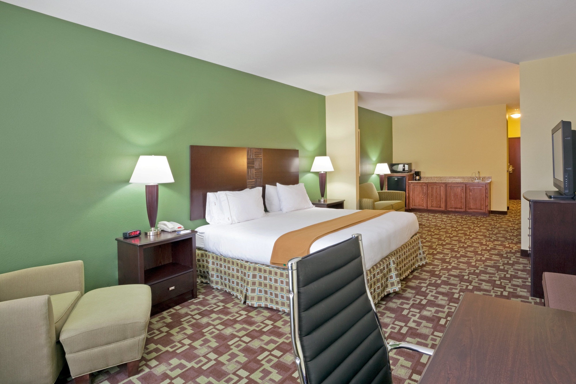 holiday inn express hotel and suites dumas by ihg