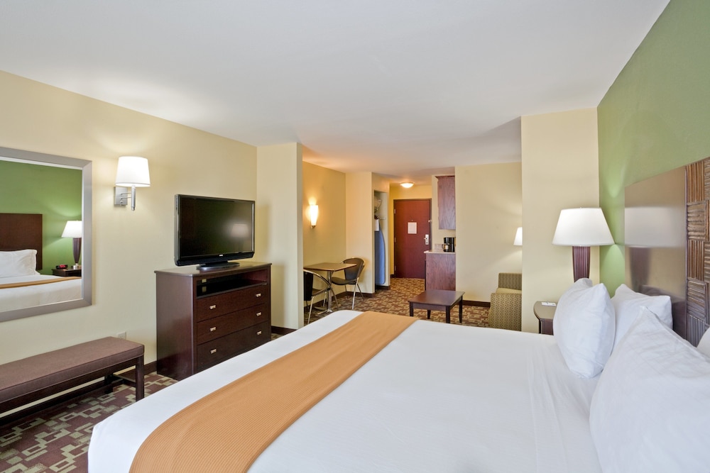 holiday inn express hotel and suites dumas by ihg