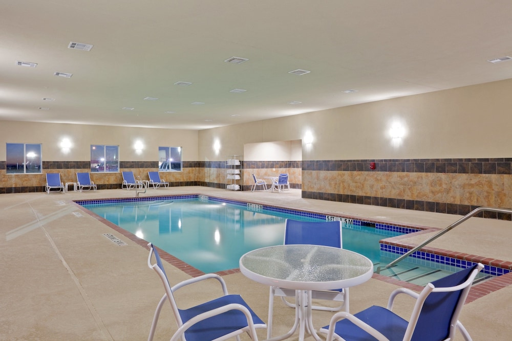holiday inn express hotel and suites dumas by ihg
