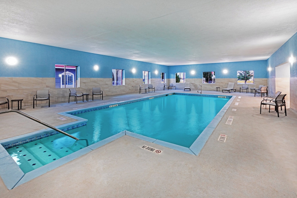 holiday inn express hotel and suites dumas by ihg