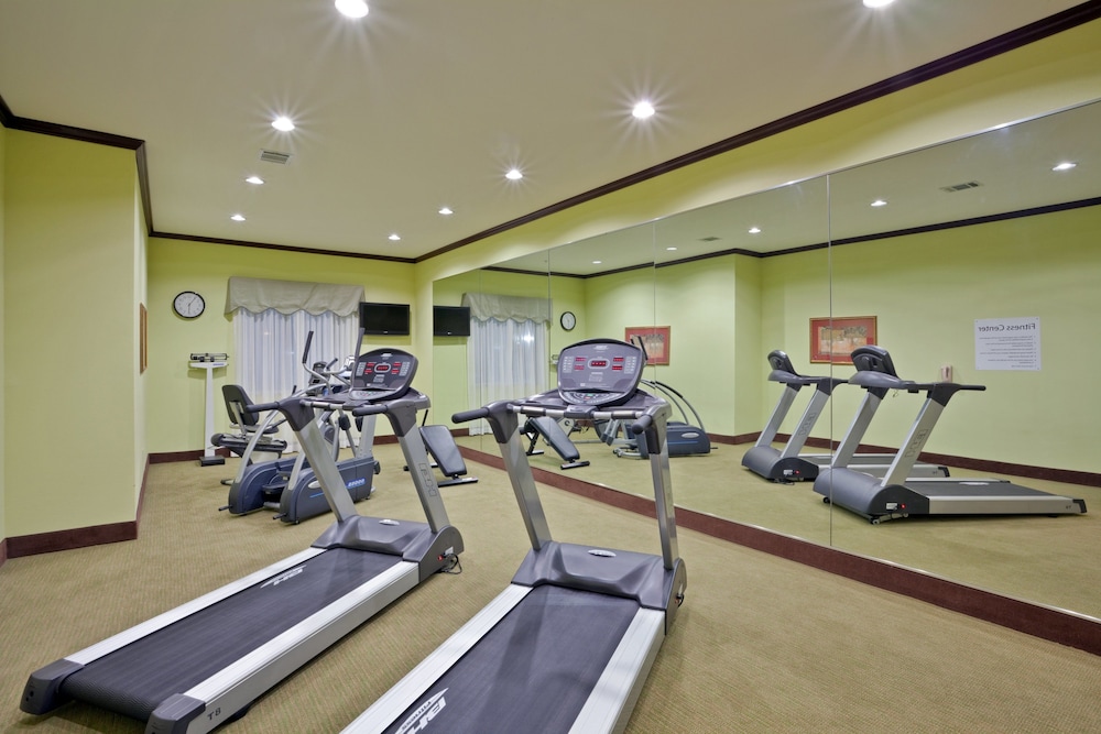 holiday inn express hotel and suites dumas by ihg