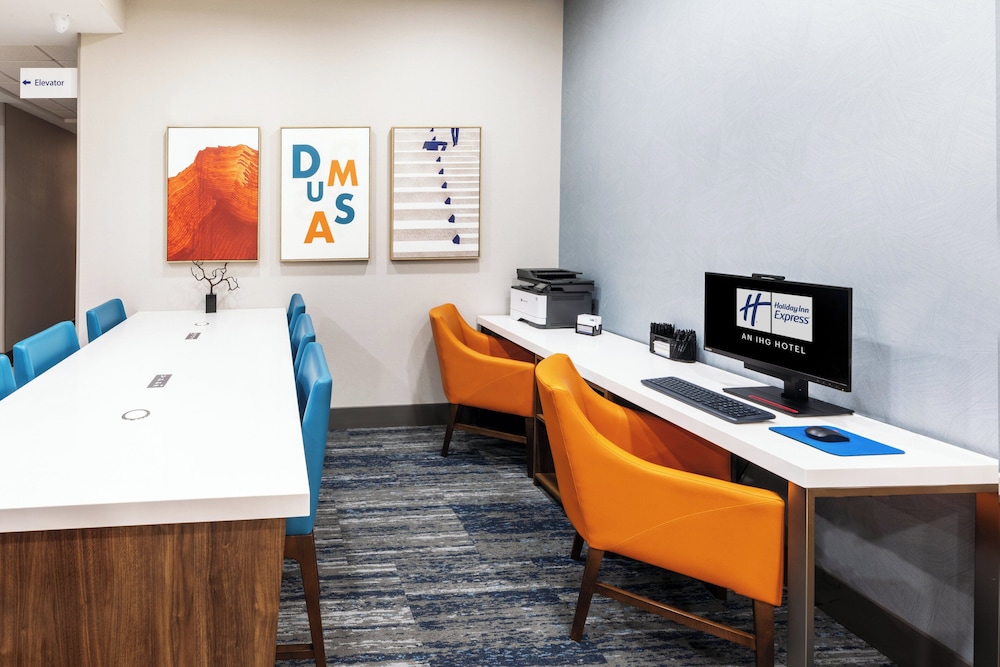 holiday inn express hotel and suites dumas by ihg